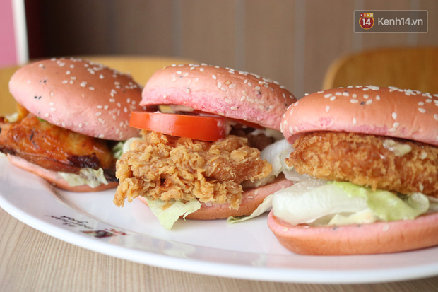 Review cực nhanh “siêu phẩm” burger thanh long mới toanh của KFC: Hương vị liệu có gì khác biệt so với loại burger thông thường? - Ảnh 9.