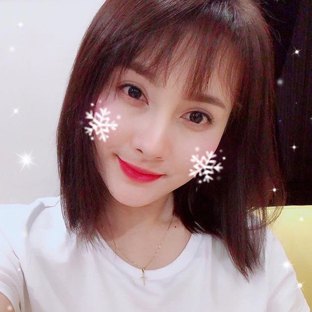 30 tuổi mới thử nghiệm tóc mái thưa, Bảo Thanh được khen trẻ xinh như hot girl dù đã có con trai lớn đùng - Ảnh 4. 30 tuổi mới thử nghiệm tóc mái thưa, Bảo Thanh được khen trẻ xinh như hot girl dù đã có con trai lớn đùng - Ảnh 4.