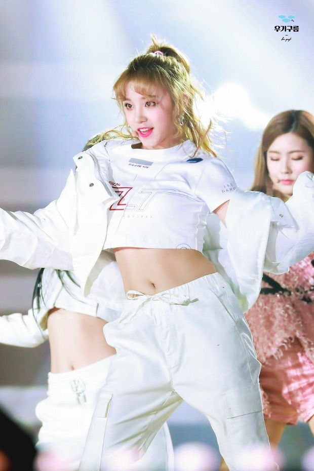 Thành viên (G)I-DLE bật chế độ fangirl khiến dân tình “cười bò”: nhận ra bài hát rồi thuộc vũ đạo của Super Junior còn nhanh hơn cả chính chủ! - Ảnh 2. Thành viên (G)I-DLE bật chế độ fangirl khiến dân tình “cười bò”: nhận ra bài hát rồi thuộc vũ đạo của Super Junior còn nhanh hơn cả chính chủ! - Ảnh 2.