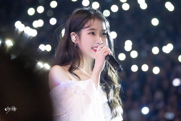 Nữ ca sĩ từng trượt 20 buổi thử giọng, bị JYP từ chối nay trở thành giọng ca solo hàng đầu Kpop, một tay xây dựng cả công ty - Ảnh 1.