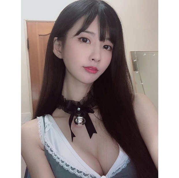 Đẹp như thần tiên tỷ tỷ, cô nàng streamer cứ lên sóng chơi game, thay đồ là thu hút cả nghìn người xem - Ảnh 7.