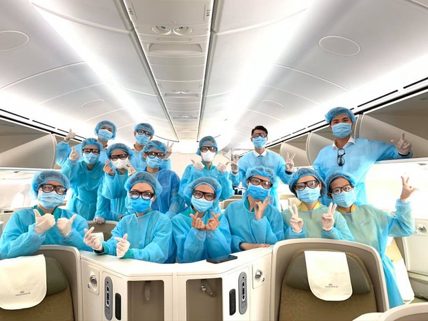 Cơ trưởng chuyến bay giải cứu đến tâm dịch Nhật Bản: Chúng tôi đến đây vì họ và sẵn sàng làm tất cả để không một ai bị bỏ lại - Ảnh 7.