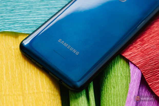 Đánh giá smartphone chơi trội mới của Samsung: giá 6 triệu Đồng nhưng có camera 64MP và pin 6000 mAh - Ảnh 7.