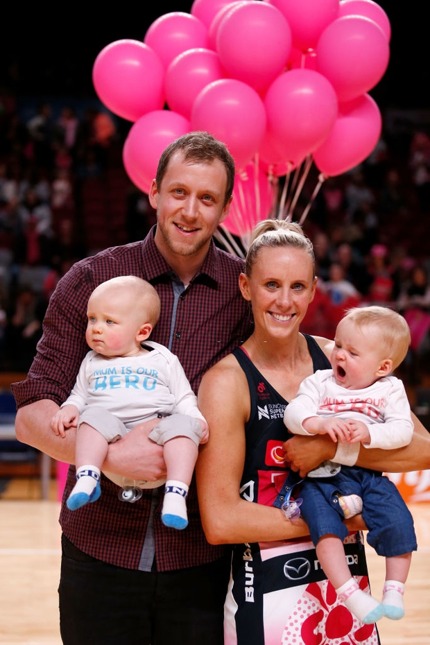 Để bảo vệ người con trai tự kỷ khỏi Covid-19, ngôi sao người Úc sẵn sàng từ bỏ sự nghiệp đáng mơ ước tại giải đấu bóng rổ hấp dẫn nhất hành tinh - Ảnh 1.