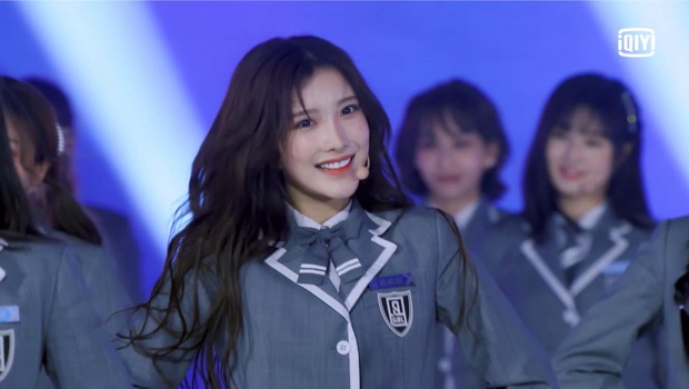 Không phải Ngu Thư Hân, cô nàng đẹp trai này mới là center cho ca khúc chủ đề của Thanh xuân có bạn! - Ảnh 18.