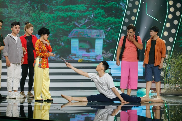 Việt Hương cà khịa Võ Tấn Phát là Quán quân mà giờ chỉ đi làm MC - Ảnh 3.