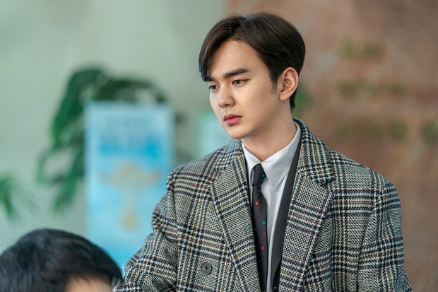 Tiểu So Ji Sub Yoo Seung Ho leo top tìm kiếm Naver vì bộ ảnh hậu trường mới: Tăng cân xong còn soái, ngầu hơn mới lạ! - Ảnh 6.