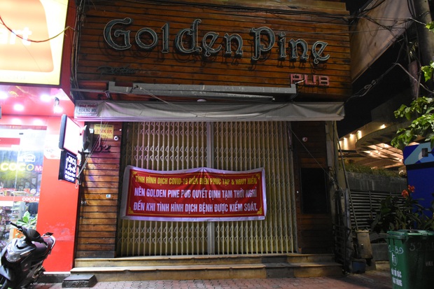 Hàng loạt hàng quán ở Đà Nẵng đóng cửa thực hiện lệnh giới nghiêm - Ảnh 8.
