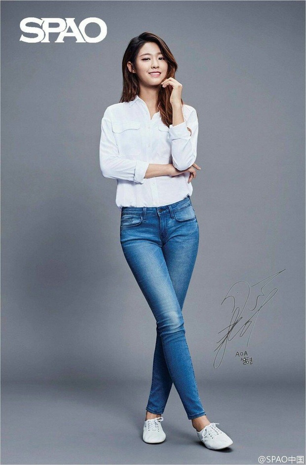 Dàn mỹ nhân Kpop khi diện quần jeans áo trắng: Thước đo nhan sắc chuẩn là đây, một mỹ nhân nhờ vậy mà bỗng nổi sau 1 đêm - Ảnh 11.