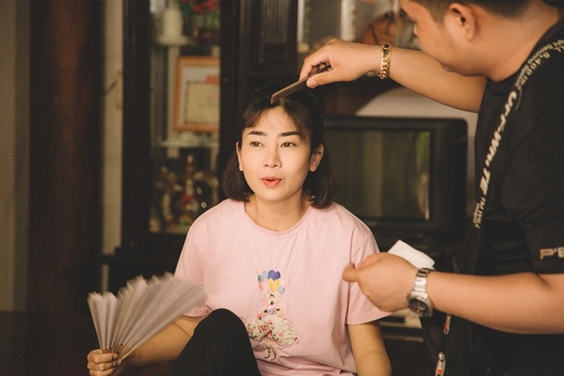 Nghẹn lòng loạt ảnh hậu trường miệng cười tươi rói của cố diễn viên Mai Phương ở dự án phim cuối cùng - Ảnh 3.