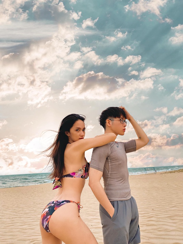 Cuối cùng chàng trai giấu mặt bên Hương Giang đã lộ diện: Ai ngờ là người quen, body lại còn cuồn cuộn khó tin thế này! - Ảnh 3. Cuối cùng chàng trai giấu mặt bên Hương Giang đã lộ diện: Ai ngờ là người quen, body lại còn cuồn cuộn khó tin thế này! - Ảnh 3.