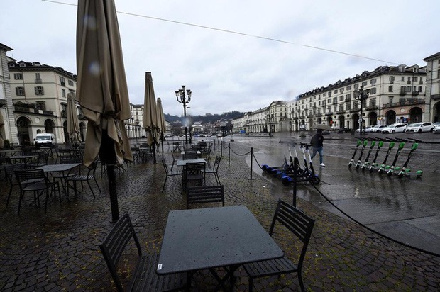 Covid-19: Số người thiệt mạng trong 1 ngày tại Ý cao kỷ lục - Ảnh 1.