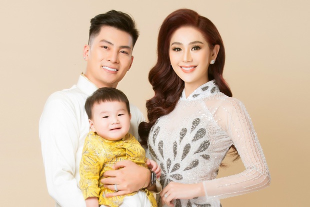 Bộ ảnh mới gây sốt của Lâm Khánh Chi: Hiếm lắm mới diện bikini, body tuổi 42 gây bất ngờ vì quá hot - Ảnh 11. Bộ ảnh mới gây sốt của Lâm Khánh Chi: Hiếm lắm mới diện bikini, body tuổi 42 gây bất ngờ vì quá hot - Ảnh 11.