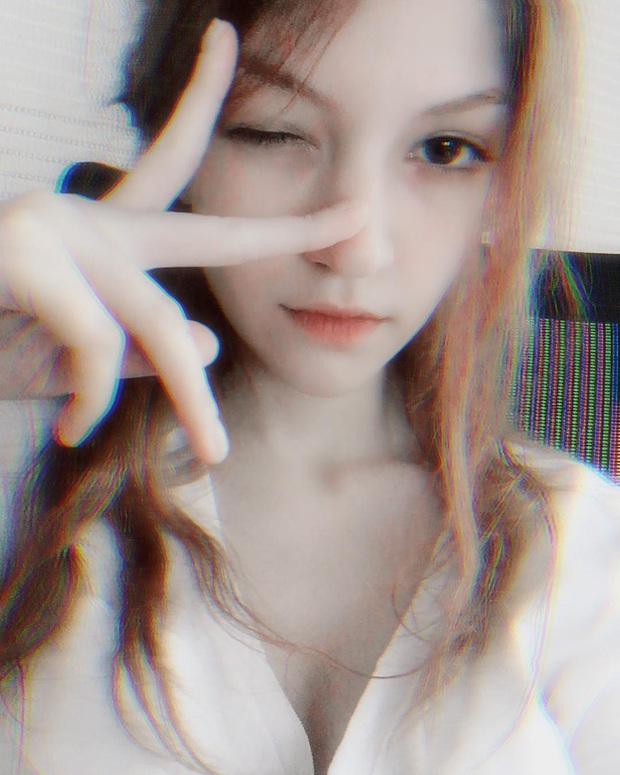 Chưa kịp hạ nhiệt bởi thiên thần hỗ trợ Mayumi, cộng đồng LMHT thế giới lại sốt xình xịch trước hotgirl đường giữa mới! - Ảnh 11.