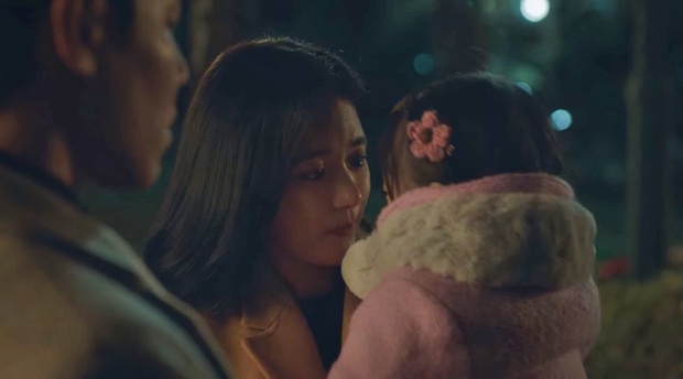 Mỹ nhân tình địch của Kim Tae Hee ở HI BYE, MAMA: Người mới thua đau đầy đáng thương trước người vợ quá cố - Ảnh 4. Mỹ nhân tình địch của Kim Tae Hee ở HI BYE, MAMA: Người mới thua đau đầy đáng thương trước người vợ quá cố - Ảnh 4.