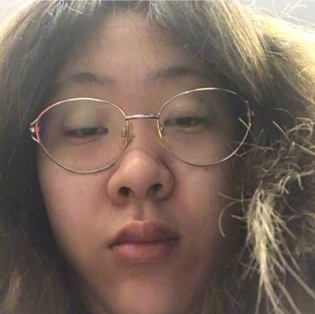 Gái xinh tự bóc phốt bản thân xuề xoà khi  làm việc ở nhà nhưng dân tình lại nức nở khen làn da cực phẩm - Ảnh 3.