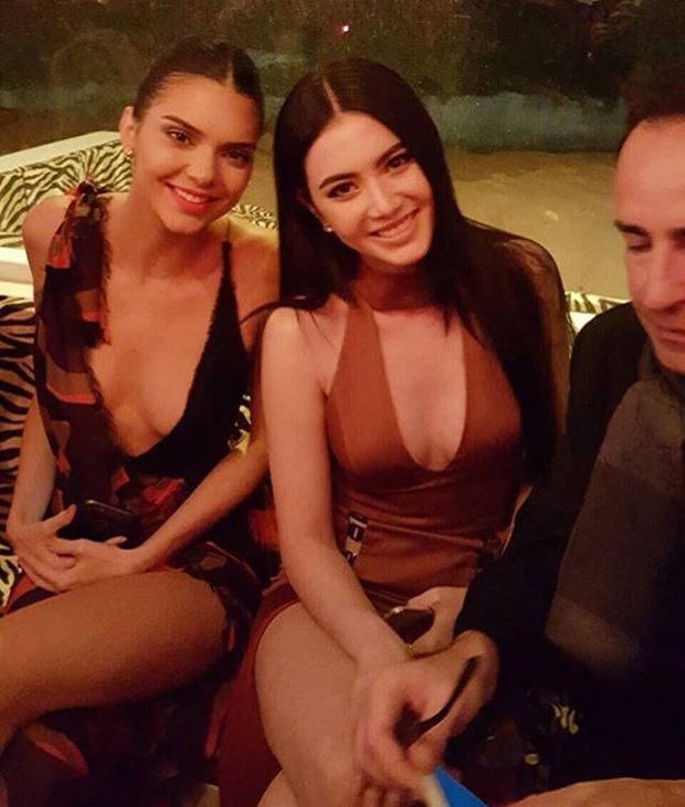 Có 1 mỹ nhân Thái selfie với cả quân đoàn sao thế giới, ai dè chặt chém từ hội Kendall đến dàn nữ thần Hoa, Hàn, Việt - Ảnh 3.