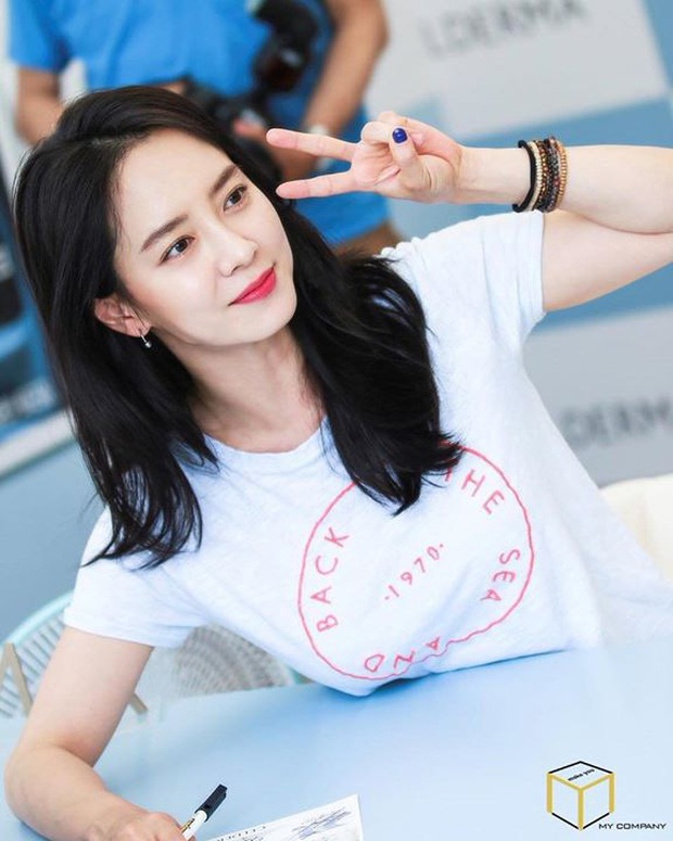 Song Ji Hyo chứng minh được vẻ đẹp tự nhiên khi ảnh thời học sinh được tiết lộ - Ảnh 4.