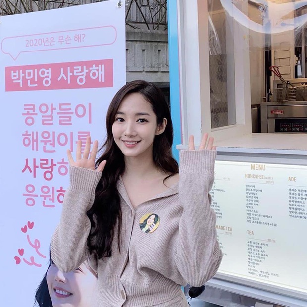 Lên đồ đỉnh cao phải như Park Min Young: Diện toàn đồ kín mà vẫn khéo khoe body chuẩn từng milimet mới tài - Ảnh 4.