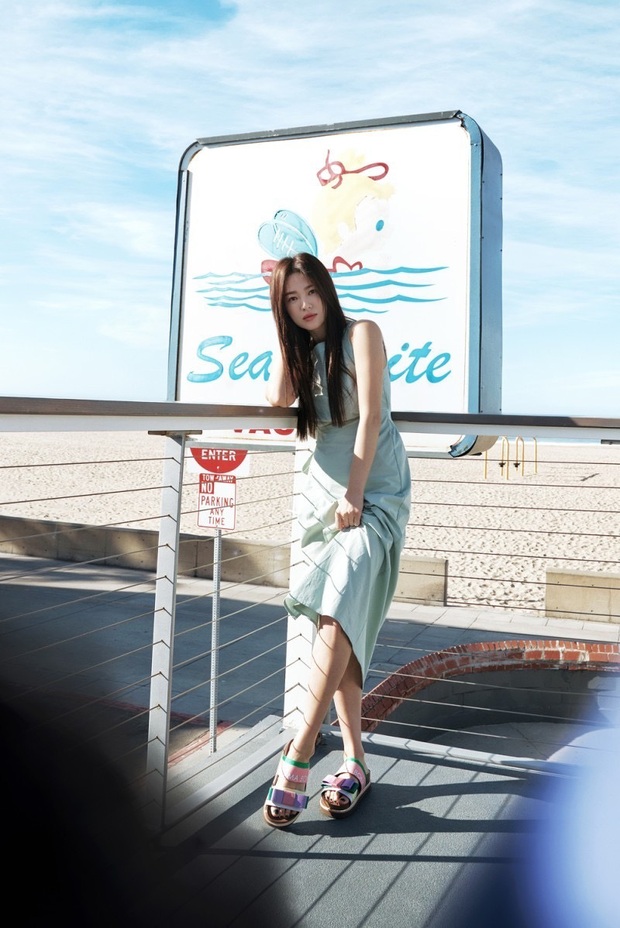 Bộ ảnh mới khoe gây bão của Song Hye Kyo: U40 mà trẻ đẹp mơn mởn như gái đôi mươi, body hậu ly hôn lột xác bất ngờ - Ảnh 17.