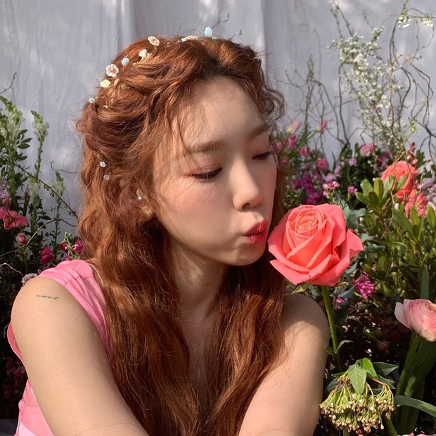 Loạt hình nhá hàng mới của Taeyeon đang khiến cả MXH bấn loạn: Không phải Yoona, visual của SNSD là đây chứ đâu! - Ảnh 8. Loạt hình nhá hàng mới của Taeyeon đang khiến cả MXH bấn loạn: Không phải Yoona, visual của SNSD là đây chứ đâu! - Ảnh 8.