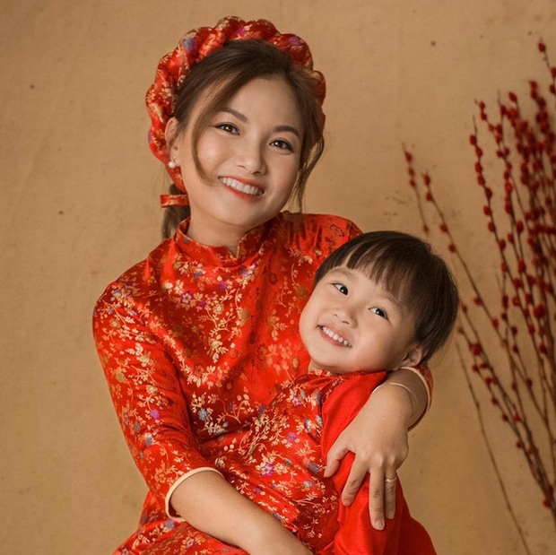 Toàn cảnh loạt ồn ào kéo dài của Lyly: Từ vụ tố công ty Châu Đăng Khoa quỵt cát-xê, bịa đặt tới scandal cực căng với Quỳnh Trần JP! - Ảnh 18. Toàn cảnh loạt ồn ào kéo dài của Lyly: Từ vụ tố công ty Châu Đăng Khoa quỵt cát-xê, bịa đặt tới scandal cực căng với Quỳnh Trần JP! - Ảnh 18.