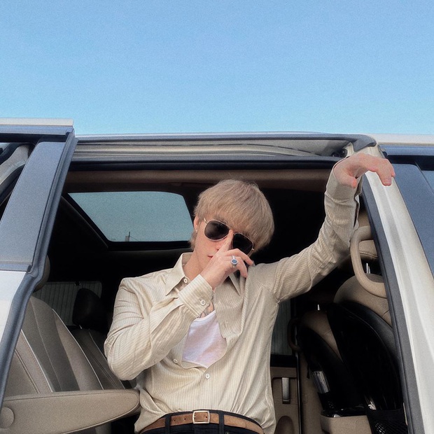 Chẳng cần bắt trend tóc Park Seo Joon đang hot, Sơn Tùng M-TP khiến khối người trầm trồ với style mới cực lạ - Ảnh 3. Chẳng cần bắt trend tóc Park Seo Joon đang hot, Sơn Tùng M-TP khiến khối người trầm trồ với style mới cực lạ - Ảnh 3.