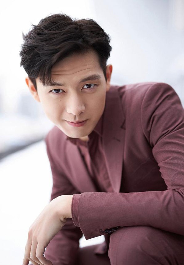 So kè 3 nam thần hot nhất Cbiz: Tiêu Chiến bị tẩy chay, Vương Nhất Bác - Lý Hiện lao đao vì loạt phốt đen trong quá khứ - Ảnh 2. So kè 3 nam thần hot nhất Cbiz: Tiêu Chiến bị tẩy chay, Vương Nhất Bác - Lý Hiện lao đao vì loạt phốt đen trong quá khứ - Ảnh 2.