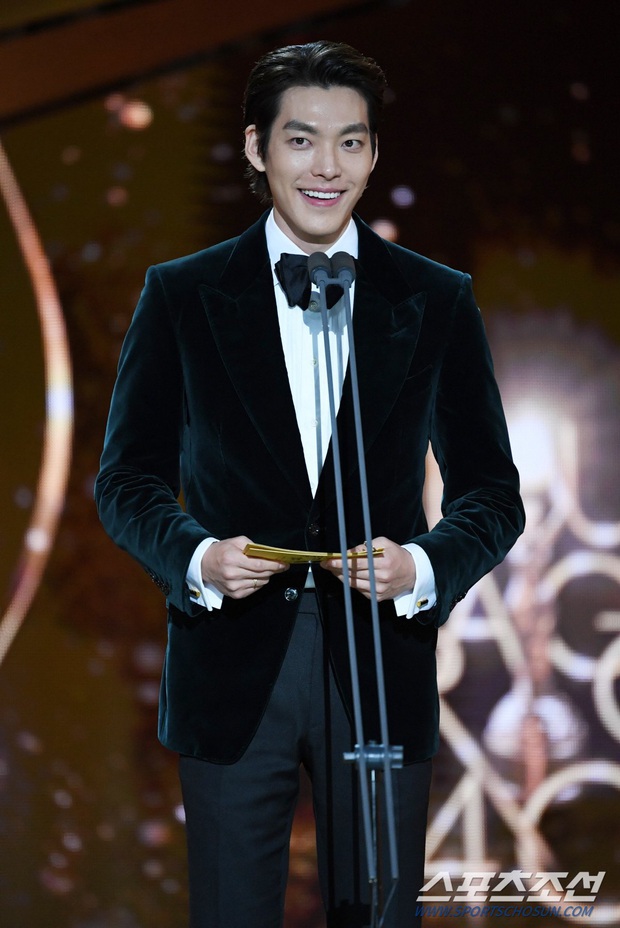 Dàn cast To the beautiful you sau 8 năm: EXO và 2 nam chính thành sao hạng A, Sulli - Kim Woo Bin khiến cả châu Á thương cảm - Ảnh 6. Dàn cast To the beautiful you sau 8 năm: EXO và 2 nam chính thành sao hạng A, Sulli - Kim Woo Bin khiến cả châu Á thương cảm - Ảnh 6.