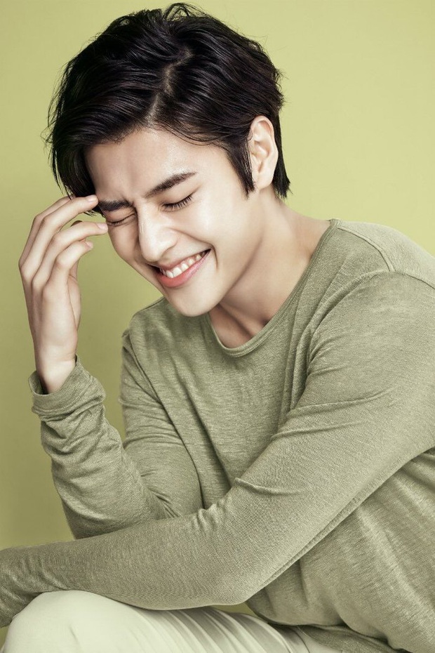 Dàn cast To the beautiful you sau 8 năm: EXO và 2 nam chính thành sao hạng A, Sulli - Kim Woo Bin khiến cả châu Á thương cảm - Ảnh 13. Dàn cast To the beautiful you sau 8 năm: EXO và 2 nam chính thành sao hạng A, Sulli - Kim Woo Bin khiến cả châu Á thương cảm - Ảnh 13.