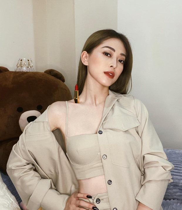 Sau Chi Pu, Lan Ngọc và Á hậu Phương Nga cũng nhiệt tình hưởng ứng thử thách son môi: Body liệu có vượt qua thử thách? - Ảnh 3. Sau Chi Pu, Lan Ngọc và Á hậu Phương Nga cũng nhiệt tình hưởng ứng thử thách son môi: Body liệu có vượt qua thử thách? - Ảnh 3.