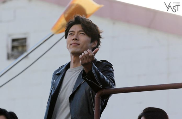 Đối lập hẳn với đại uý Ri, loạt ảnh Hyun Bin nhíu mày thôi cũng sexy mất máu 3 năm trước đang khiến chị em náo loạn - Ảnh 7. Đối lập hẳn với đại uý Ri, loạt ảnh Hyun Bin nhíu mày thôi cũng sexy mất máu 3 năm trước đang khiến chị em náo loạn - Ảnh 7.