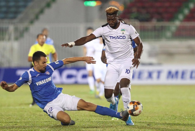 Tuấn Anh buồn xo vì không được cùng đồng đội HAGL mở màn thắng lợi tại V.League 2020 - Ảnh 7.