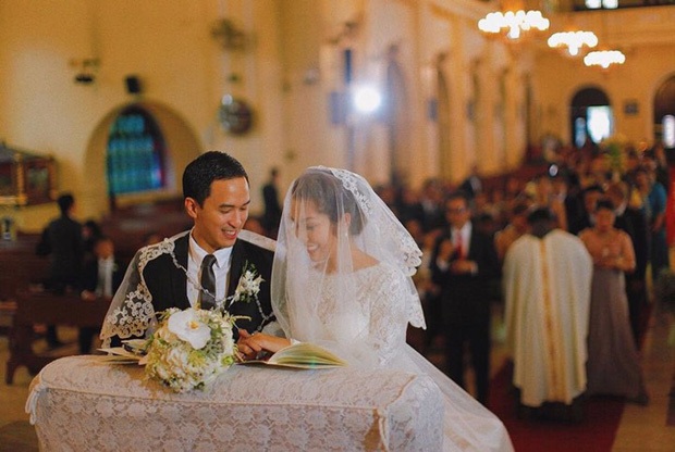 Louis Nguyễn đăng ảnh như một thước phim bên Hà Tăng: Cái nắm tay hơn mọi lời nói, minh chứng tình yêu kéo dài cả thập kỷ - Ảnh 4. Louis Nguyễn đăng ảnh như một thước phim bên Hà Tăng: Cái nắm tay hơn mọi lời nói, minh chứng tình yêu kéo dài cả thập kỷ - Ảnh 4.