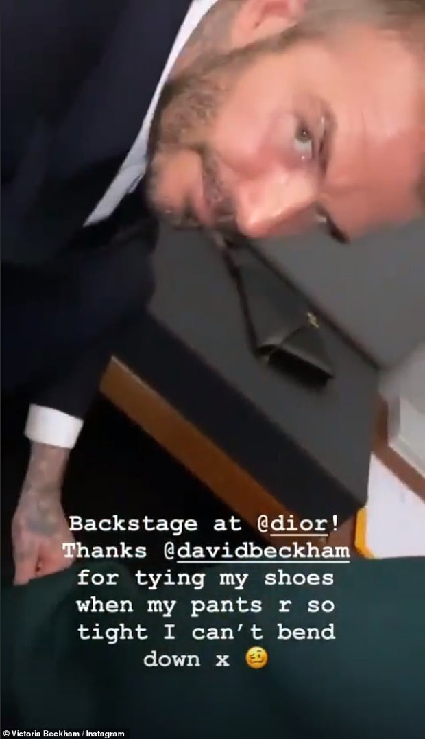 Chồng quốc dân David Beckham lại khiến dân mạng nổi sóng nhờ hành động tự tay thắt dây giày cho vợ - Ảnh 2. Chồng quốc dân David Beckham lại khiến dân mạng nổi sóng nhờ hành động tự tay thắt dây giày cho vợ - Ảnh 2.