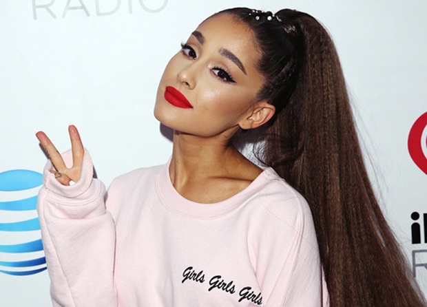 HOT: BLACKPINK chốt đơn kết hợp với Selena Gomez trong single mới, bao nhiêu thính về Ariana Grande vậy là... ra chuồng gà - Ảnh 2. HOT: BLACKPINK chốt đơn kết hợp với Selena Gomez trong single mới, bao nhiêu thính về Ariana Grande vậy là... ra chuồng gà - Ảnh 2.