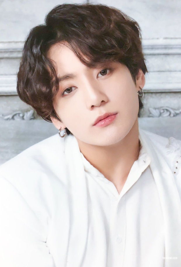 BXH 10 idol nam đẹp tự nhiên của Kpop: Vị trí top 3 gây bất ngờ, no.1 thuộc về nam thần BTS nào? - Ảnh 20. BXH 10 idol nam đẹp tự nhiên của Kpop: Vị trí top 3 gây bất ngờ, no.1 thuộc về nam thần BTS nào? - Ảnh 20.