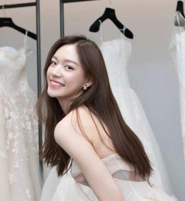 So kè 3 nam thần hot nhất Cbiz: Tiêu Chiến bị tẩy chay, Vương Nhất Bác - Lý Hiện lao đao vì loạt phốt đen trong quá khứ - Ảnh 38. So kè 3 nam thần hot nhất Cbiz: Tiêu Chiến bị tẩy chay, Vương Nhất Bác - Lý Hiện lao đao vì loạt phốt đen trong quá khứ - Ảnh 38.