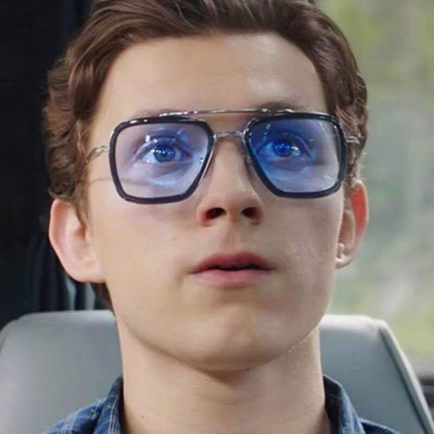 Người Nhện Tom Holland hồn nhiên khoe thói “ăn cắp” đạo cụ phim Marvel, ông chú Người Sắt cũng bị “móc” sạch! - Ảnh 4.