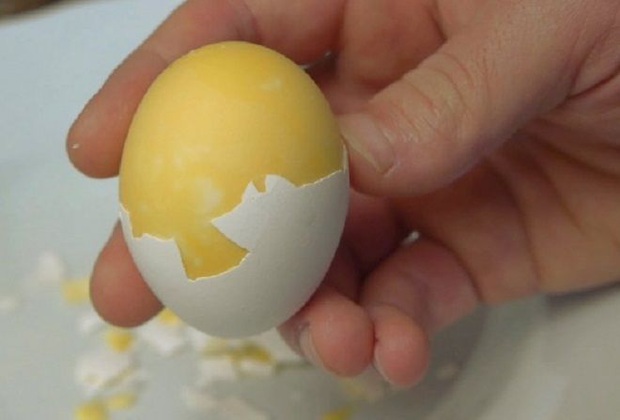 Ngoài trứng vịt lộn, Việt Nam còn có 2 món trứng khác khiến du khách nước ngoài “sợ xanh mặt” khi thưởng thức vì mùi vị khó ngửi - Ảnh 2.