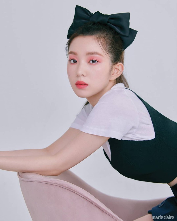 12 lần Red Velvet diện đồ đẹp giá bình dân, fan muốn bắt chước là được ngay vì món nào cũng chỉ trên dưới 1 triệu - Ảnh 3. 12 lần Red Velvet diện đồ đẹp giá bình dân, fan muốn bắt chước là được ngay vì món nào cũng chỉ trên dưới 1 triệu - Ảnh 3.