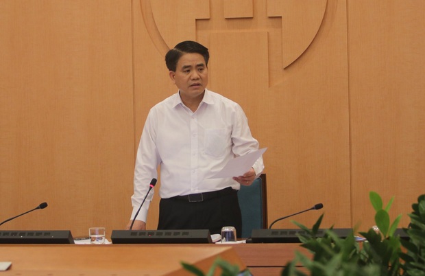 Chủ tịch Hà Nội: Thành phố chỉ có 300 máy thở/ 8 triệu dân, do đó cần làm tốt công tác phòng ngừa - Ảnh 1.