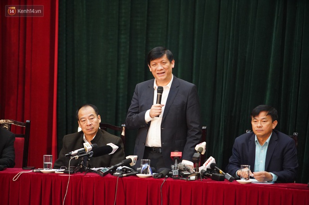 Thứ trưởng Bộ Y tế: Việt Nam đã phòng chống dịch thành công trong 2 giai đoạn và đang kiểm soát được giai đoạn 3