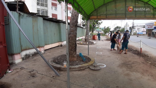Chủ ATM nhả gạo sẽ tặng và chuyển giao công nghệ cho các địa phương muốn phát gạo cho người nghèo - Ảnh 1. Chủ ATM nhả gạo sẽ tặng và chuyển giao công nghệ cho các địa phương muốn phát gạo cho người nghèo - Ảnh 1.