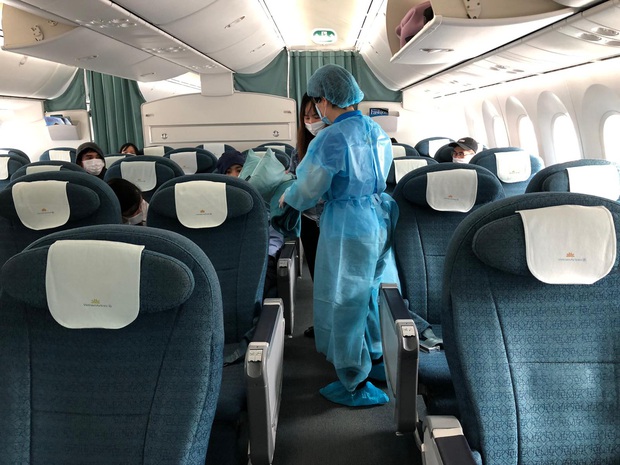 Vietnam Airlines chuyên chở công dân Việt Nam bị mắc kẹt tại sân bay tại Nhật Bản về nước - Ảnh 2. Vietnam Airlines chuyên chở công dân Việt Nam bị mắc kẹt tại sân bay tại Nhật Bản về nước - Ảnh 2.