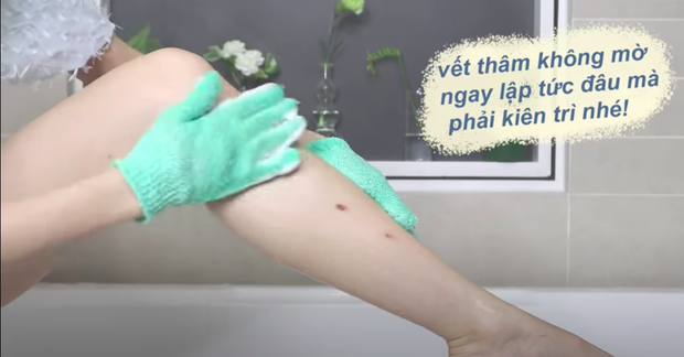 Tips dành cho chị em có đôi chân hoa gấm tím lịm tìm sim: Thói quen tắm hàng ngày có thể trị sạch vết thâm cứng đầu  - Ảnh 6.