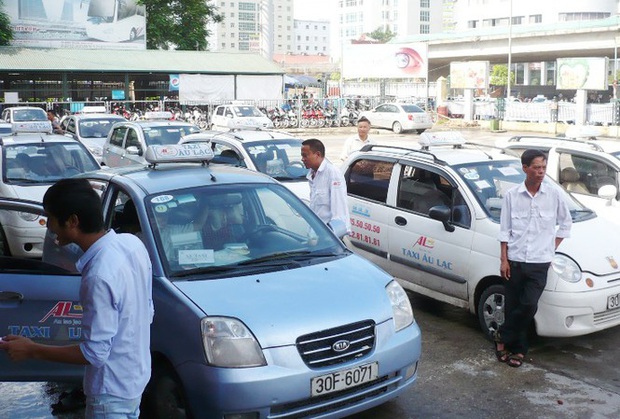 Tài xế taxi, grab lao đao vì trả lãi vay mua xe