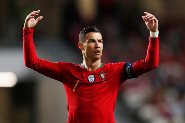 Ronaldo đưa ra đề xuất cực hay, giúp quyên góp số tiền lớn cho các cầu thủ gặp khó giữa mùa dịch Covid-19 - Ảnh 1. Ronaldo đưa ra đề xuất cực hay, giúp quyên góp số tiền lớn cho các cầu thủ gặp khó giữa mùa dịch Covid-19 - Ảnh 1.