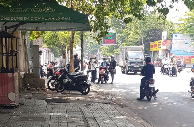 Sự thật bất ngờ vụ phát hiện thi thể người đàn ông trong bao tải trên vỉa hè Sài Gòn - Ảnh 2. Sự thật bất ngờ vụ phát hiện thi thể người đàn ông trong bao tải trên vỉa hè Sài Gòn - Ảnh 2.