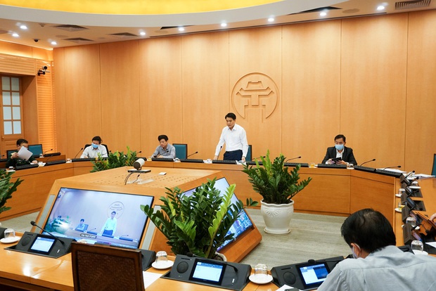 Hơn 10.000 mẫu tại thôn Hạ Lôi có kết quả âm tính, Hà Nội vẫn lo ngại xuất hiện thêm ca mắc mới trong cộng đồng - Ảnh 1. Hơn 10.000 mẫu tại thôn Hạ Lôi có kết quả âm tính, Hà Nội vẫn lo ngại xuất hiện thêm ca mắc mới trong cộng đồng - Ảnh 1.